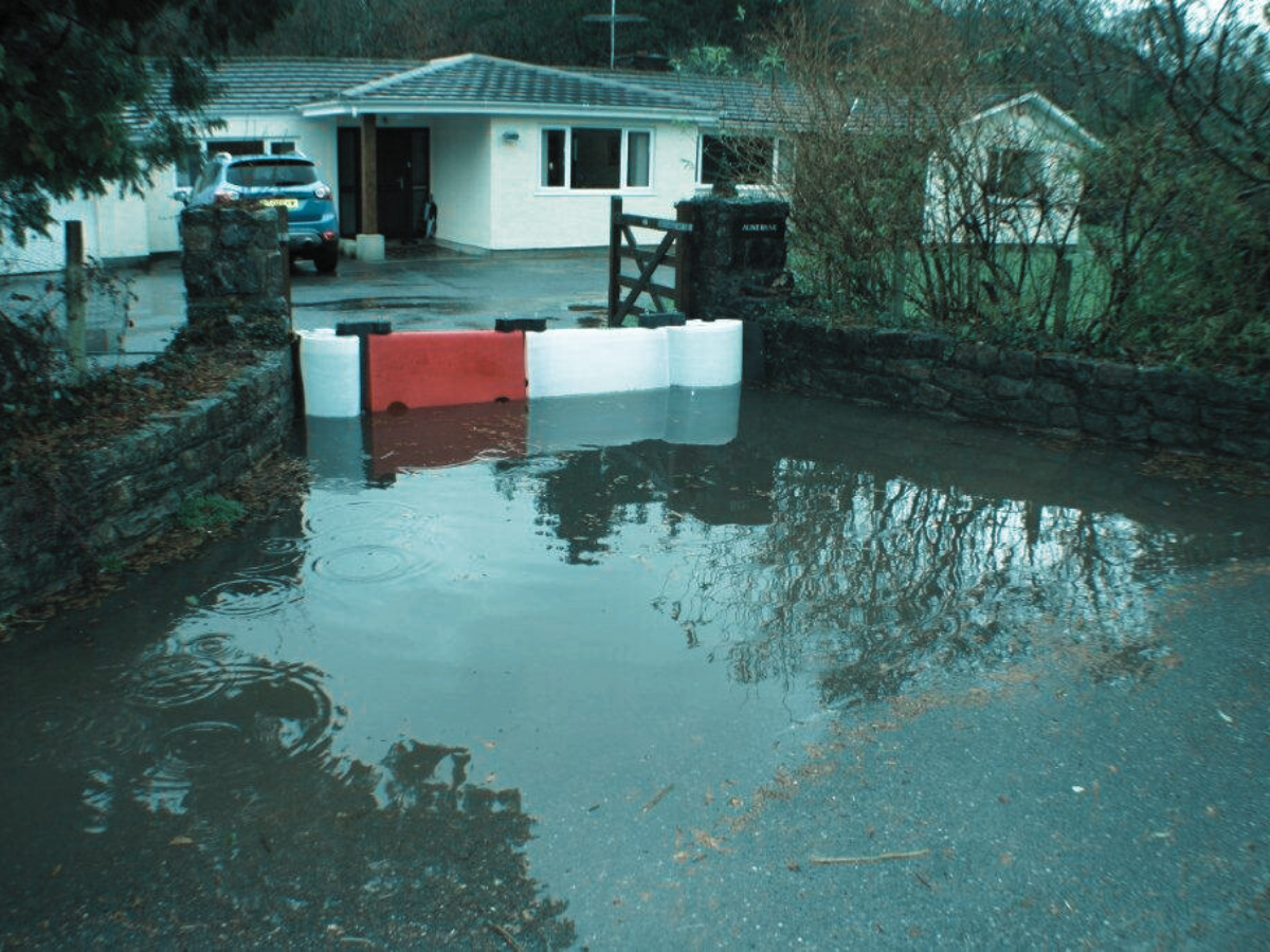 FloodStop: The Flexible Flood Barrier System