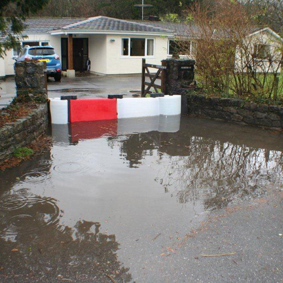 Floodstop Barrier | 0.5m High | Pre-filled Unit - FL-FS050P || 1000mm W x 500mm L x 500mm H