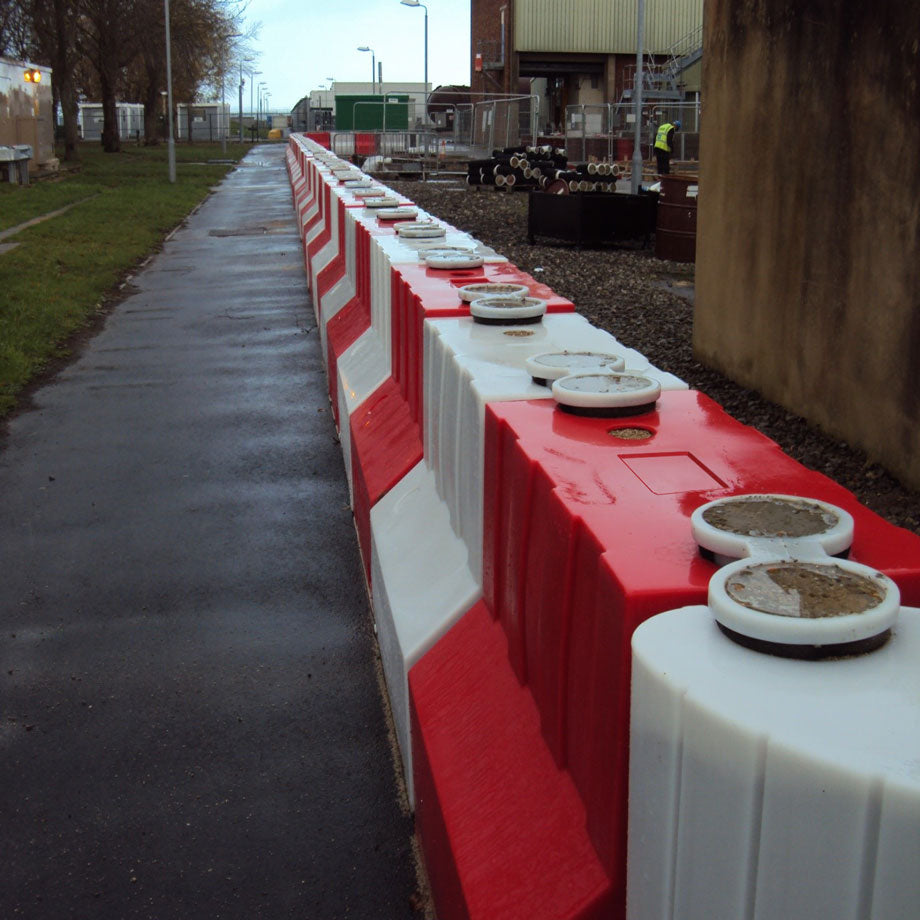 Floodstop Barrier | 0.9m High | Pre-filled Unit - FL-FS090P || 994mm W x 750mm L x 900mm H