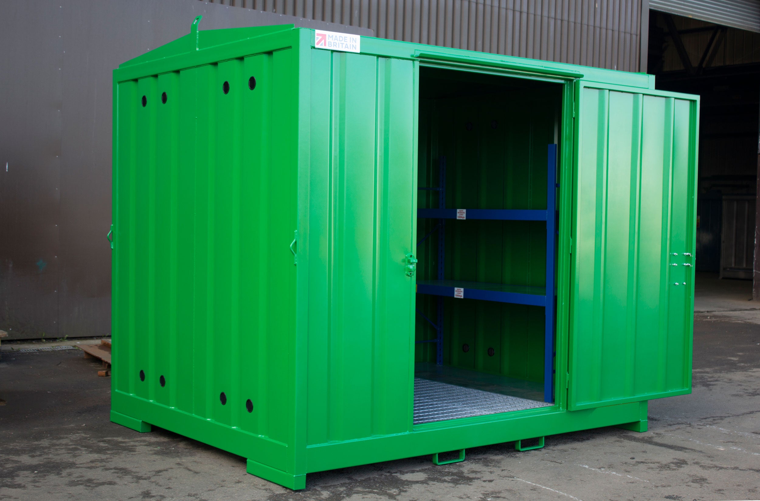 CS1 in Green with shelving